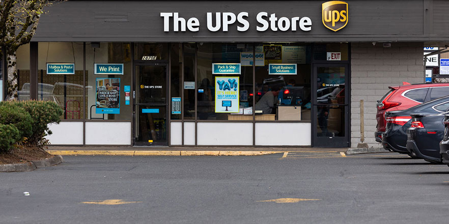 What Does a UPS Store Franchise Cost?